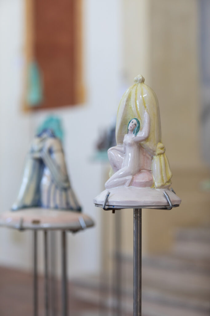 Arturo Martini, La Gabbia d'oro, 1927, maiolica dipinta, Courtesy Fondazione Famiglia Zago